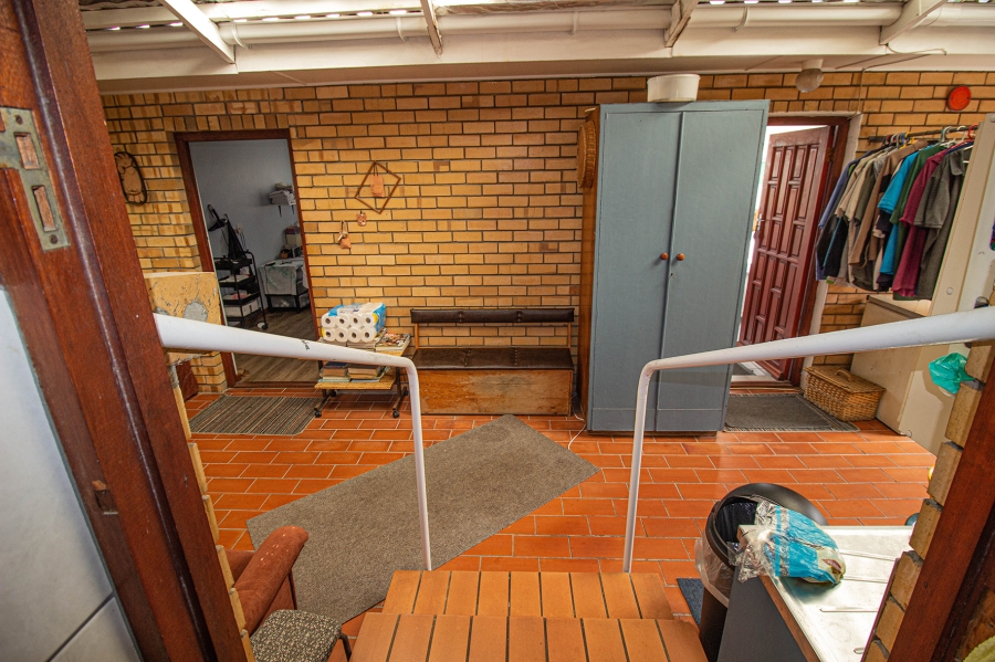4 Bedroom Property for Sale in Franskraal Western Cape